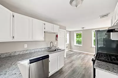 5 Princeton St, Westfield, MA 01085 - Photo 9