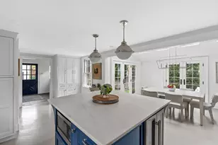 37 Lincoln St, Hingham, MA 02043 - Photo 5