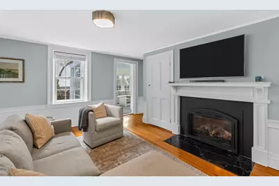 37 Lincoln St, Hingham, MA 02043 - Photo 11