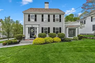 37 Lincoln St, Hingham, MA 02043 - Photo 1