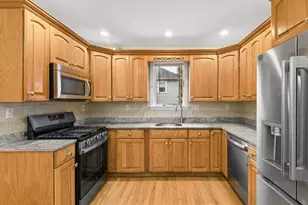 46 Beaver St, Waltham, MA 02453 - Photo 1