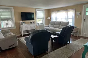 12 Waterman St, Mattapoisett, MA 02739 - Photo 5