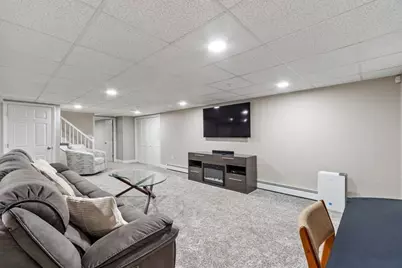 14 Lakeview Ave, Danvers, MA 01923 - Photo 31
