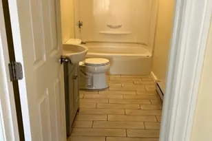 327 Hamilton St, Worcester, MA 01604 - Photo 7