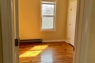 327 Hamilton St, Worcester, MA 01604 - Photo 3