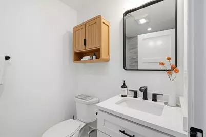 613 E 6th St. #3, Boston, MA 02127 - Photo 17