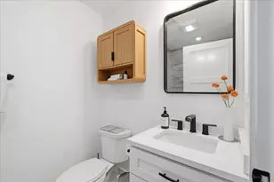 613 E 6th St, Boston, MA 02127 - Photo 17