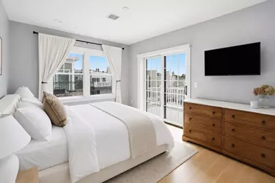 613 E 6th St. #3, Boston, MA 02127 - Photo 9