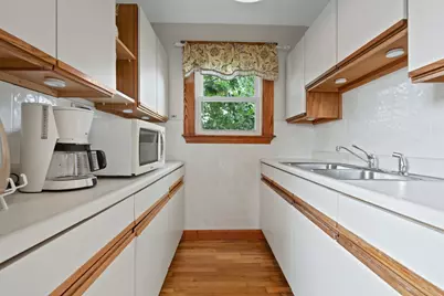 10 Newcastle Rd #2, Peabody, MA 01960 - Photo 9