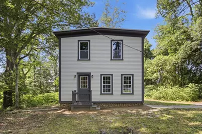 138 Marshall Rd, Fitchburg, MA 01420 - Photo 1