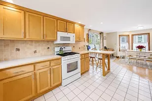 36 Hampton Cir, Hull, MA 02045 - Photo 5
