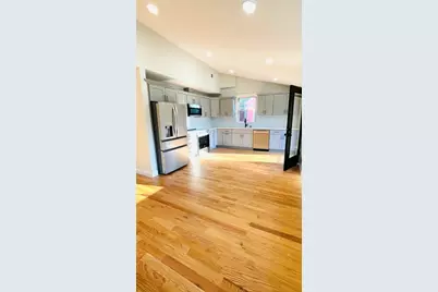 16 Putnam St #2, Somerville, MA 02143 - Photo 3