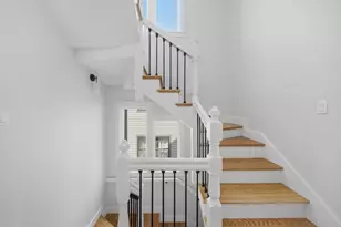 16 Putnam St, Somerville, MA 02143 - Photo 3