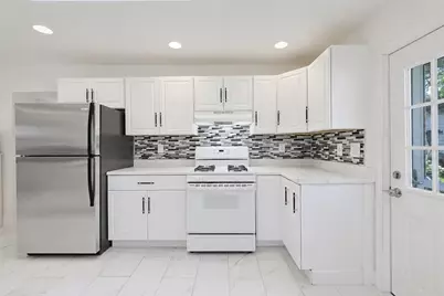 11 3rd Ave, Chelmsford, MA 01863 - Photo 5