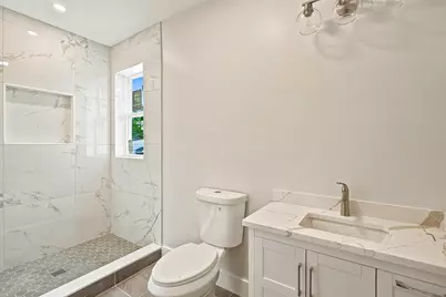 4 Mayhew St #B, Framingham, MA 01702 - Photo 9