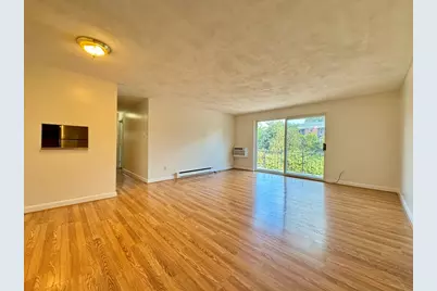 96 Fountain Ln #11, Weymouth, MA 02190 - Photo 3