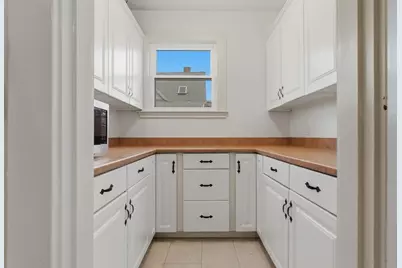 32 Ocean St, Beverly, MA 01915 - Photo 11