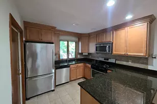 8 Clarendon Common, Franklin, MA 02038 - Photo 3