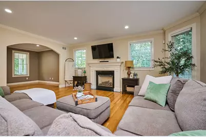 2 Kevin Dr, Southampton, MA 01073 - Photo 5