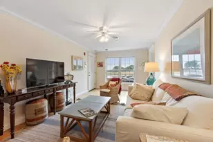 7 Essex Ave, Gloucester, MA 01930 - Photo 15