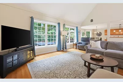 31 Hockanum Rd, Hadley, MA 01035 - Photo 17