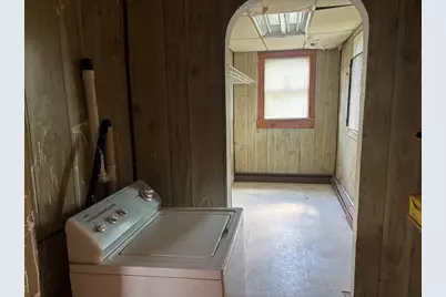 31 Lawrence Ave, Boston, MA 02121 - Photo 17