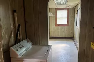 31 Lawrence Ave, Boston, MA 02121 - Photo 17