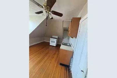 31 Lawrence Ave, Boston, MA 02121 - Photo 15