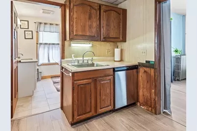 27 Elm Hill Ave, Leominster, MA 01453 - Photo 15