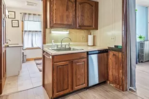 27 Elm Hill Ave, Leominster, MA 01453 - Photo 15