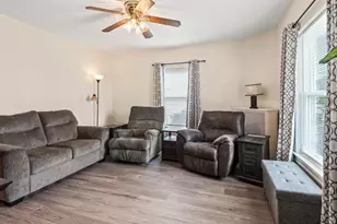 27 Elm Hill Ave, Leominster, MA 01453 - Photo 19