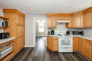 435 Lake Ave, Worcester, MA 01604 - Photo 5