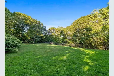33 Boulder Rd, Wellesley, MA 02481 - Photo 1