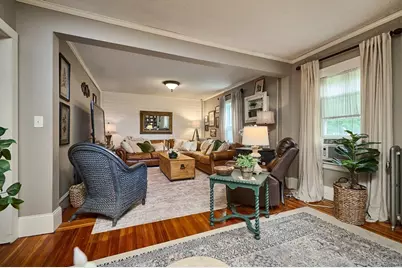 27 Prospect St, Easthampton, MA 01027 - Photo 9