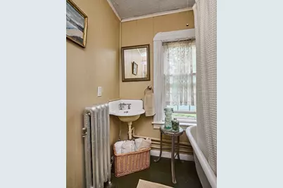 27 Prospect St, Easthampton, MA 01027 - Photo 19