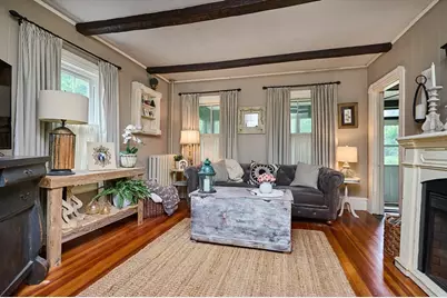 27 Prospect St, Easthampton, MA 01027 - Photo 11