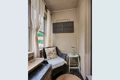 27 Prospect St, Easthampton, MA 01027 - Photo 25