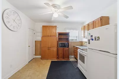 18 Ball St, Worcester, MA 01603 - Photo 15