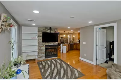 1075 Main St, Agawam, MA 01001 - Photo 13