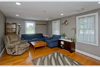 1075 Main St, Agawam, MA 01001 - Photo 17