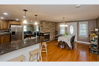 1075 Main St, Agawam, MA 01001 - Photo 7