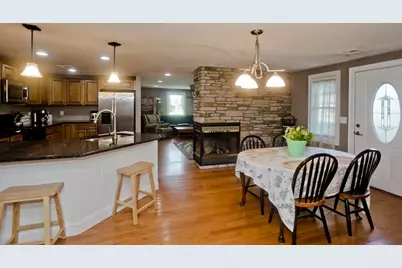 1075 Main St, Agawam, MA 01001 - Photo 11
