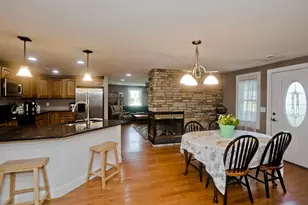1075 Main St, Agawam, MA 01001 - Photo 11