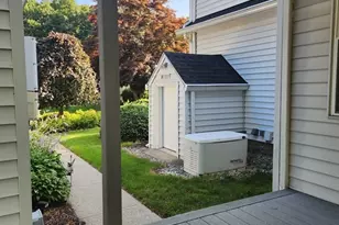39 Everett Ave, Webster, MA 01570 - Photo 7
