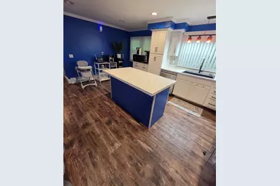 10 Wayne St, Fall River, MA 02721 - Photo 7