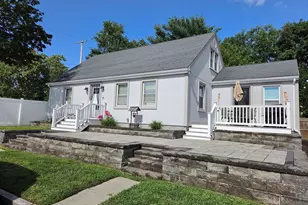 10 Wayne St, Fall River, MA 02721 - Photo 1