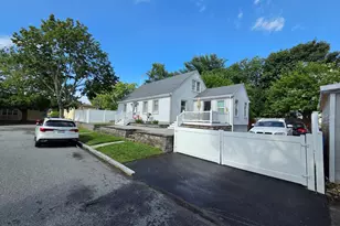 10 Wayne St, Fall River, MA 02721 - Photo 3