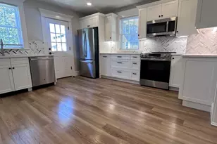 17 Seaview St, Plymouth, MA 02360 - Photo 1