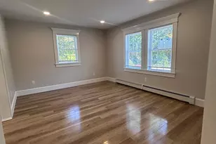 17 Seaview St, Plymouth, MA 02360 - Photo 1