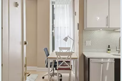 4 Charlesgate E #107, Boston, MA 02215 - Photo 17
